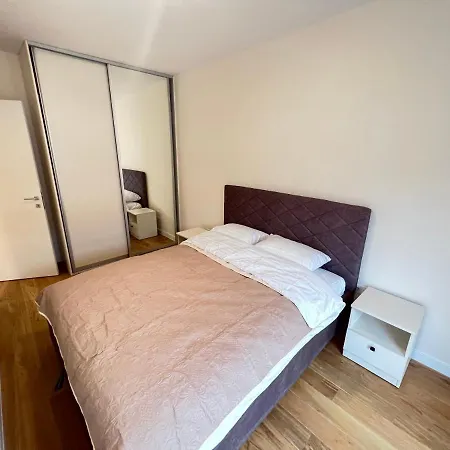 White Homes 49/71 - Point Appartement *