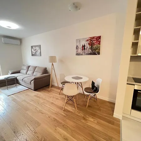 White Homes 49/71 - Point Appartement Podgorica