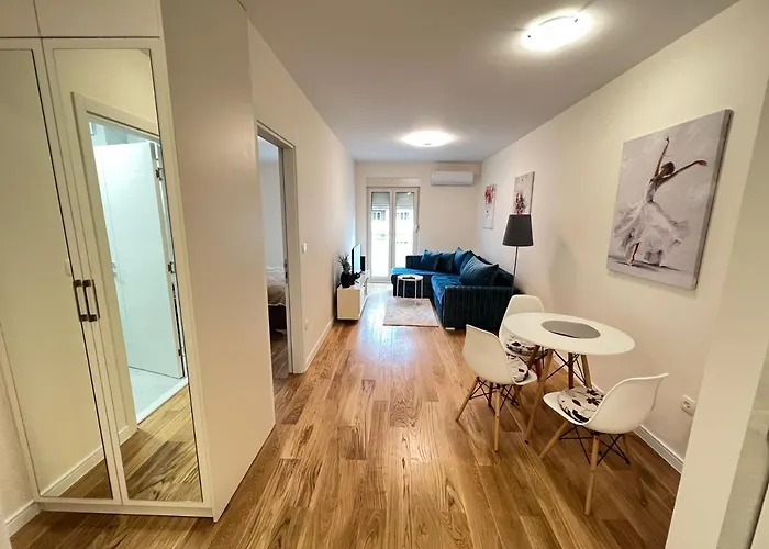 White Homes 49/71 - Point *