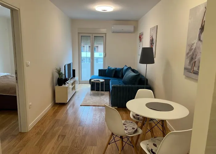 White Homes 49/71 - Point