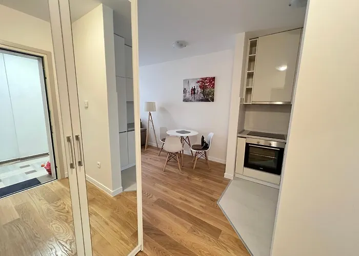 White Homes 49/71 - Point