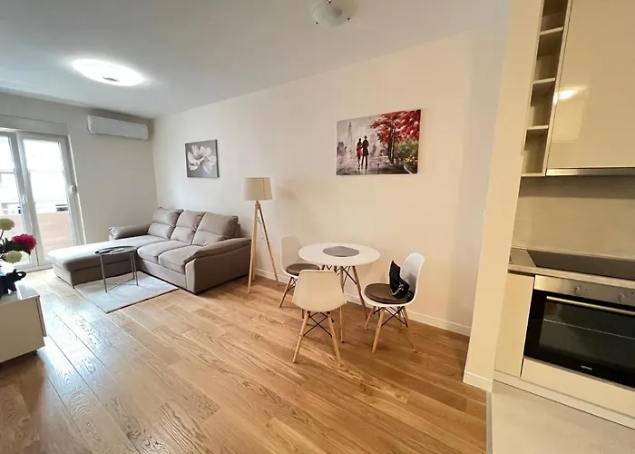 White Homes 49/71 - Point Appartement Podgorica