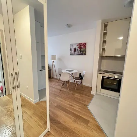 White Homes 49/71 - Point