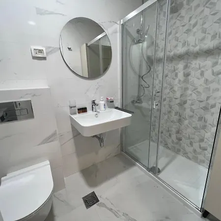 White Homes 49/71 - Point Apartment