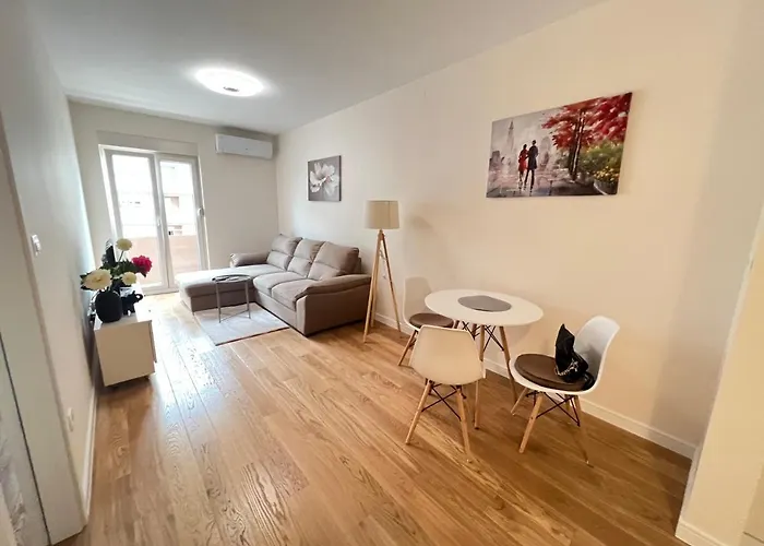 White Homes 49/71 - Point *