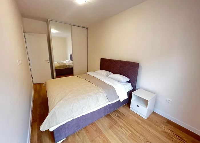 White Homes 49/71 - Point بودغوريتْسا